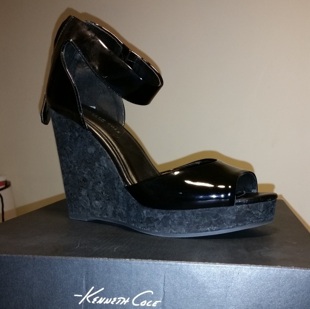 Kenneth Cole Wedge